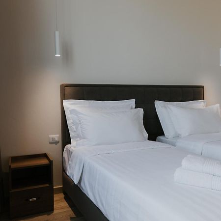 Hotel Kroi Near Castle Entrance Castle And Town View Kruje Luaran gambar