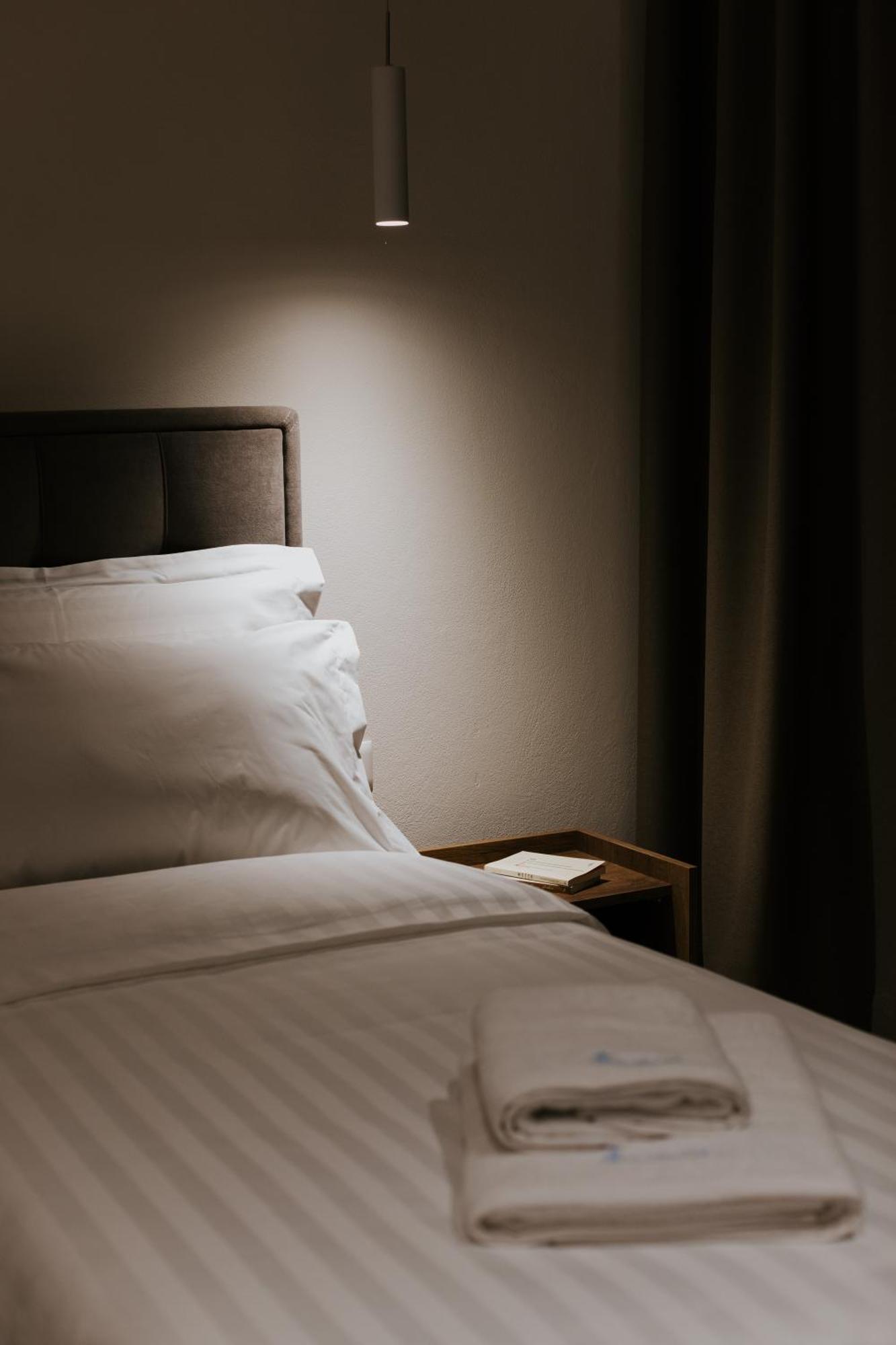 Hotel Kroi Near Castle Entrance Castle And Town View Kruje Luaran gambar
